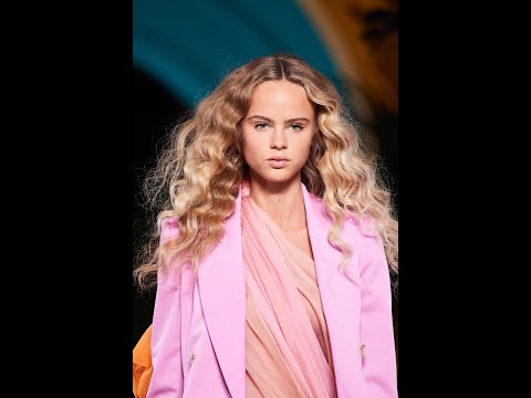 Olivia Vinten walks for Oscar de la Renta