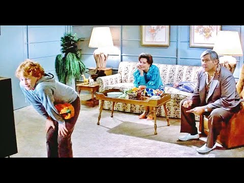 1982 - Halloween III: Season of the Witch - Silver Shamrock Deaths (1080p HD)