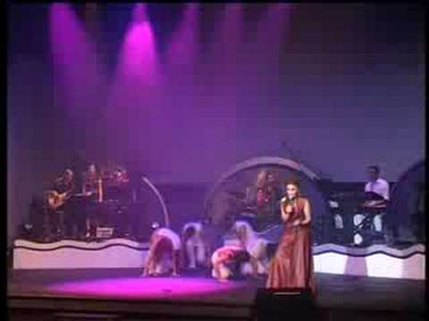 Eleanor....a voice concert (Left outside alone)