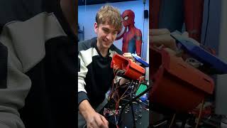Download lagu This Spider-Man Web Shooter Actually Works?! 😳 #shorts mp3