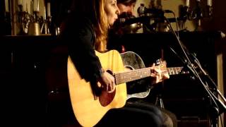 Cuando yo era pequeña ( Cecilia )  Nadia Alvarez  Libertad8