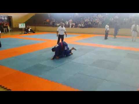 Goiano de jiu jitsu ( categoria adulto - faixa roxa leve - Mario Lopes vs Bita )
