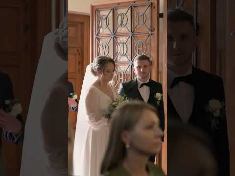 Mężczyźni też płaczą - romantycznie na chwilę przed ceremonią ślubną 🎬 #ślubwkościele #ślub #miłość