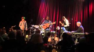Earl Klugh - Living Inside Your Love, live at Seattle's Jazz Alley 2016