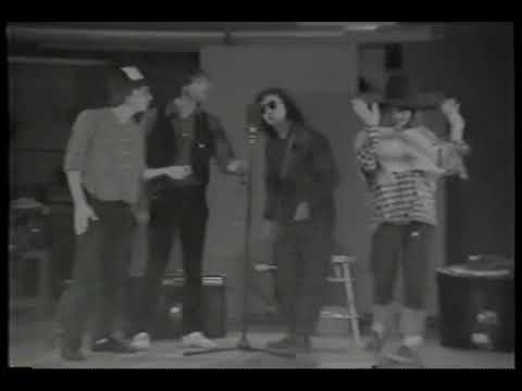 R.E.M. 1984-11-09 - CMJ 1984 New Music Awards, USA [Award acceptance featuring band & staff]