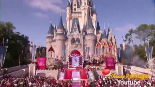 K10 - Miley Cyrus - Santa Claus Is Coming To Town