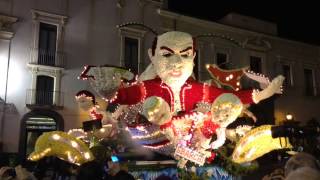 preview picture of video 'Carnevale di Acireale 2015 - Sfilata carri infiorati'