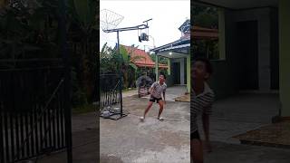 Download lagu Alat bantu latihan spike bola voli mp3