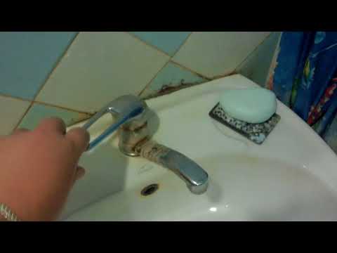 День конституции Украины в Николаеве без воды. Целый день в Лесках нет воды - это победа!