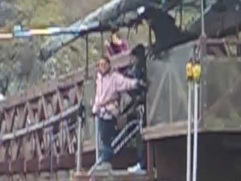 Fear of Bungy Jumping? Watch How This Girl Steels Herself!