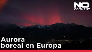 Aurora boreal con inusuales tonos rojos y rosas, vista en toda Europa, de Irlanda a Austria