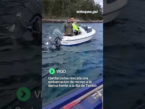 Rescatan una embarcación frente a la Illa de Tambo