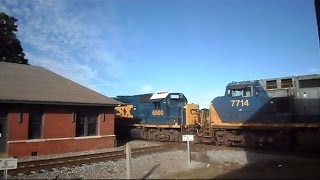 preview picture of video 'CSX Power Move Mixed Freight Train Crosses Diamond'