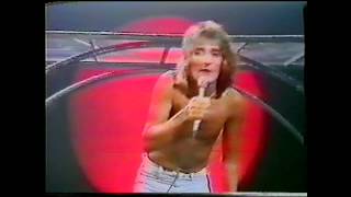 Rod Stewart - Pretty Flamingo - A night on the town TV special 1976