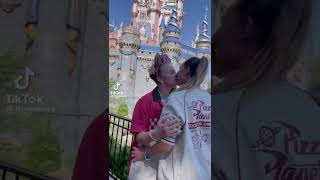 Jojo Siwa tiktok KISSING new girlfriend!!!
