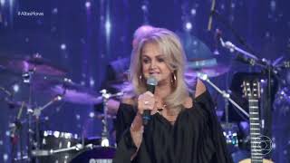 Bonnie Tyler canta &quot;It&#39;s A Heartache&quot; no Altas Horas