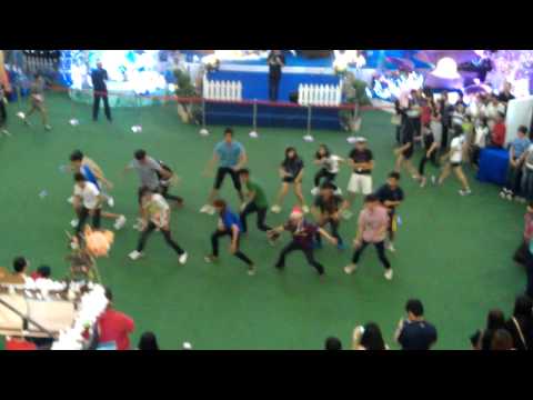 111224: 1st SUPER JUNIOR Flashmob in Kota Kinabalu, Sabah