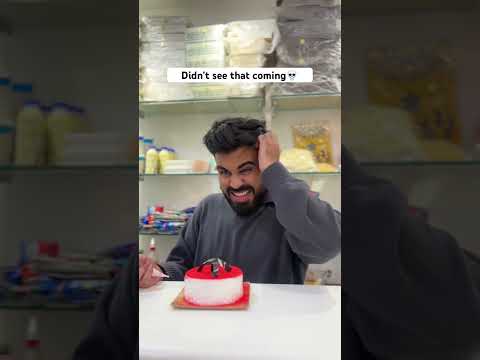 Wait for an end😂💀 #shorts #comedyshorts #funnyshorts #viral #fyp #cake #birthday #friends #trend