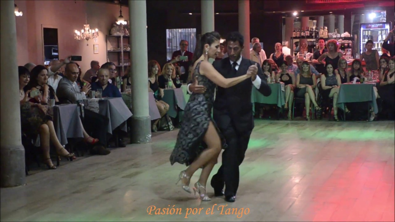 Virginia Gomez y Christian Marquez Bailando la Milonga DE ANTAÑO en YIRA YIRA MILONGA