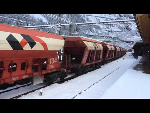 [HD] SBB Re 6/6 11605 "Uster" + SBB Re 4/4 III 11357 mit Kieszug in Göschenen