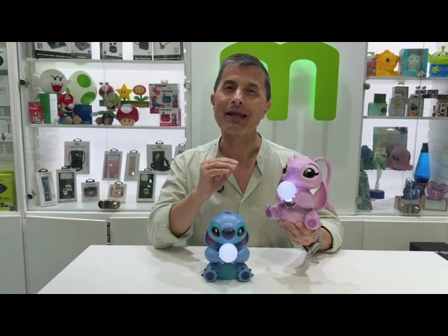 Vídeo relacionado con Stitch Squishy Lamp - Lámpara de Escritorio con Licencia Oficial de Disney, decoración de Sala de Juegos y mercancía para niños y niñas, Accesorio de Regalo de luz Nocturna para Sala de Juegos y