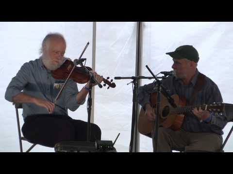 Bear On The Square - James Bryan & Carl Jones - Soapsuds Over the Fence