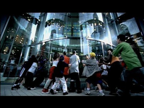 La Brigade "Back in bizz" official musicvideo.