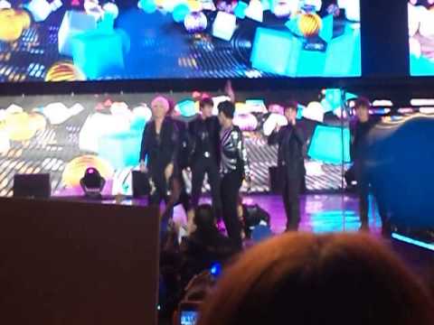 [FANCAM] 121102 Super Junior Music Bank en Chile
