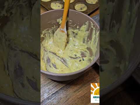 muffins! cake mix + bananas + eggs = Yum!#abrahamacres #bananabread #muffins #snacks #breakfast