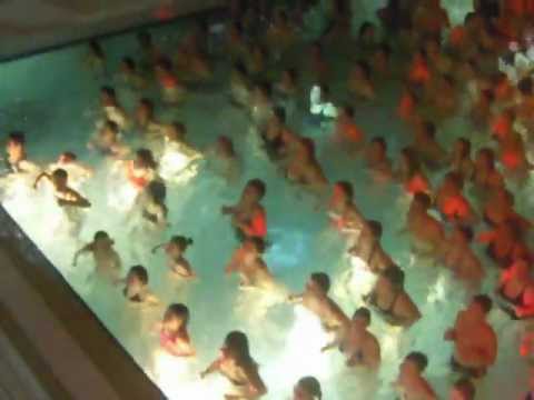 flash mob les pouces en avant soirée ibiza piscine atlantys dj hoks