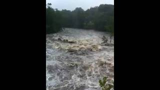 preview picture of video 'Collinsville, CT, Bridge St., Farmington River'