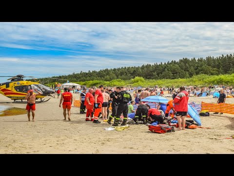 Jantar. Topiło się pięć osób. Akcja ratunkowa na plaży.