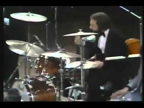 Count Basie feat Tony Bennet don't mean a thing if it ain't got that swing