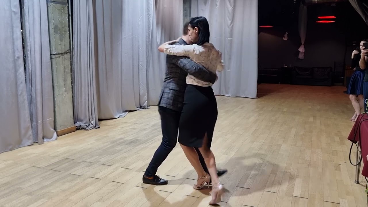 Video thumbnail for Tango: Giro in line - 4 | Mikhail Tchudin - Elvira Kashkarova