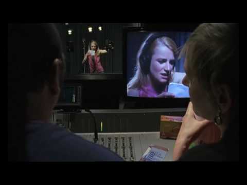 Miss Bildung - Szene im Tonstudio