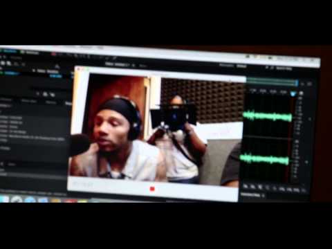 Crown Holder radio with Sinseer P Ali