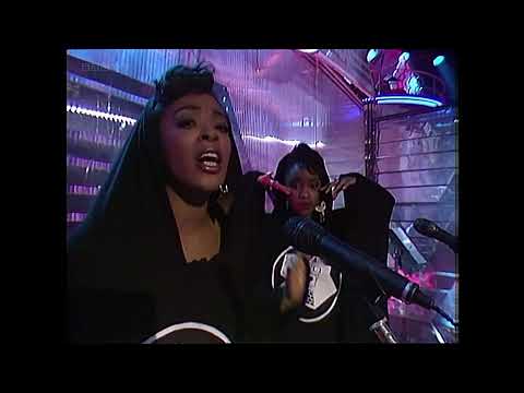 The KLF - 3am Eternal (Top Of The Pops 1991)