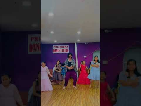 Jharla joban khutrukai umer dhalkera Kalo Choli Makkhamali (HD) - Nepali Movie #dance #shortvideo