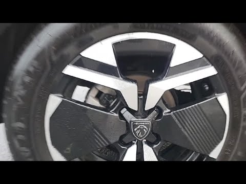 Peugeot 2008 ALLURE 1.2 PURETECH 130BHP - Image 2