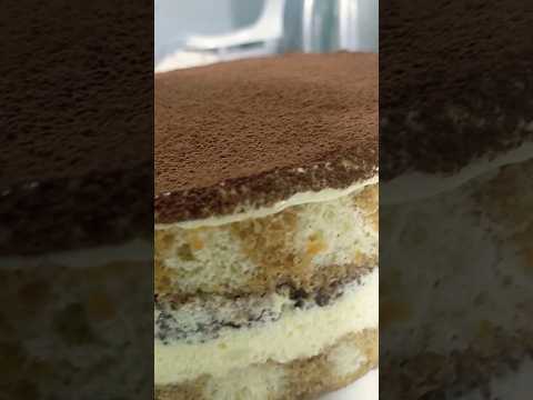 Tiramisu Cake
