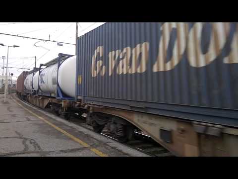 E483 018 Oceanogate con merci intermodale -  Milano Greco -16/02/2015