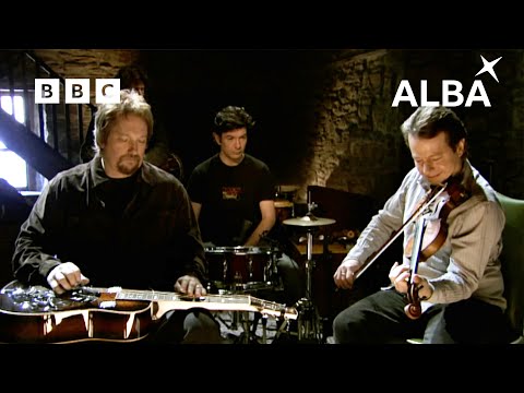 Jerry Douglas, Stuart Duncan & Ronan Browne | Unionhouse Branch | Transatlantic Sessions | BBC ALBA