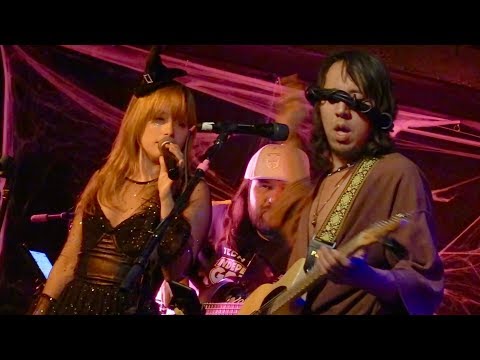 Tiffany Miller & Jimmy Powers with The Scatterbrains - Monster Mash