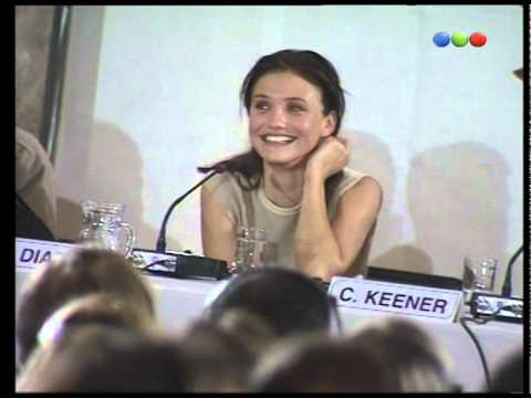Figuretti asks Cameron Diaz a question - Videomatch 99