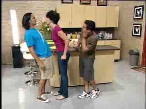 Risas en Combo 10/20/10 - Mama's Boy 1/2