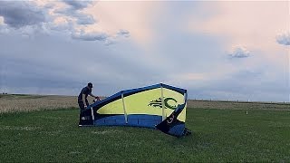 preview picture of video 'Prairie Kitesurfing'