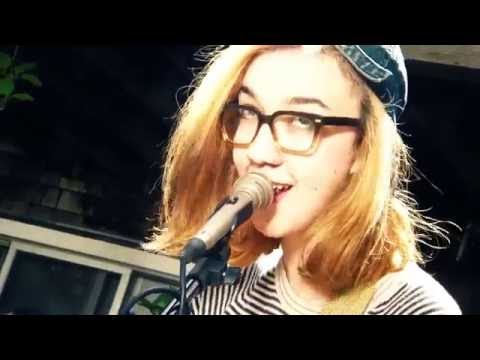 The She's - Gold Soundz (Live on PressureDrop.tv)