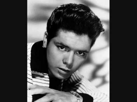 Cliff Richard- Rote Lippen soll man küssen