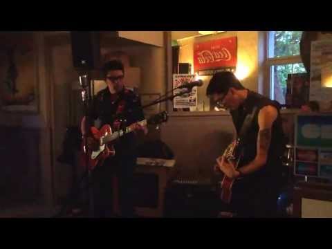 Cruisin (Cats Are Not Dead)