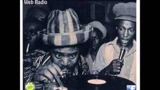 Guns are drawn - The Roots